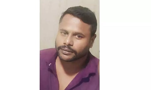 தூக்குப்போட்டு வாலிபர் தற்கொலை