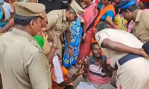 பிரசவ அறுவை சிகிச்சையின் போது, கர்ப்பப்பையை குடலுடன் சேர்த்து தைத்த மருத்துவர்கள் - கடலூரில் அதிர்ச்சி சம்பவம்...!