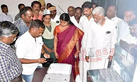 600 மின்னணு வாக்குப்பதிவு கட்டுப்பாட்டு எந்திரங்கள் வந்தன