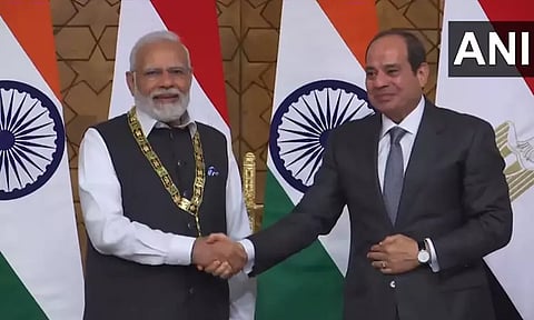 எகிப்து அதிபருடன் சந்திப்பு; நாட்டின் உயரிய ஆர்டர் ஆப் தி நைல் விருது வழங்கி பிரதமர் மோடிக்கு கவுரவம்