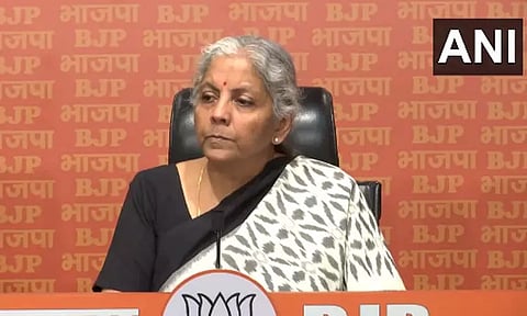 பாரக் ஒபாமாவால் 6 முஸ்லிம் நாடுகள் மீது வெடிகுண்டுகள் வீசப்பட்டன; நிர்மலா சீதாராமன் தாக்கு