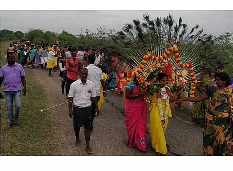 சின்னசேலம் அருகே முத்துமாரியம்மன் கோவில் திருவிழா