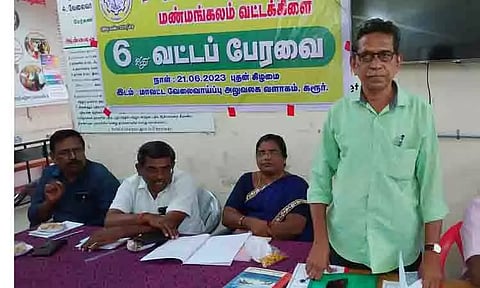 விபத்தை தடுக்க பாலம் கட்டும் பணியை தொடங்க வேண்டும்: சங்க கூட்டத்தில் தீர்மானம்