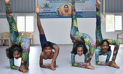 மாநில அளவிலான யோகா போட்டியில் மாணவ-மாணவிகள் சாதனை