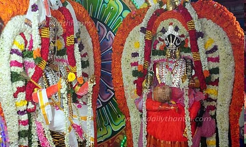 முத்துமாரியம்மன் கோவிலில் திருக்கல்யாண உற்சவம்