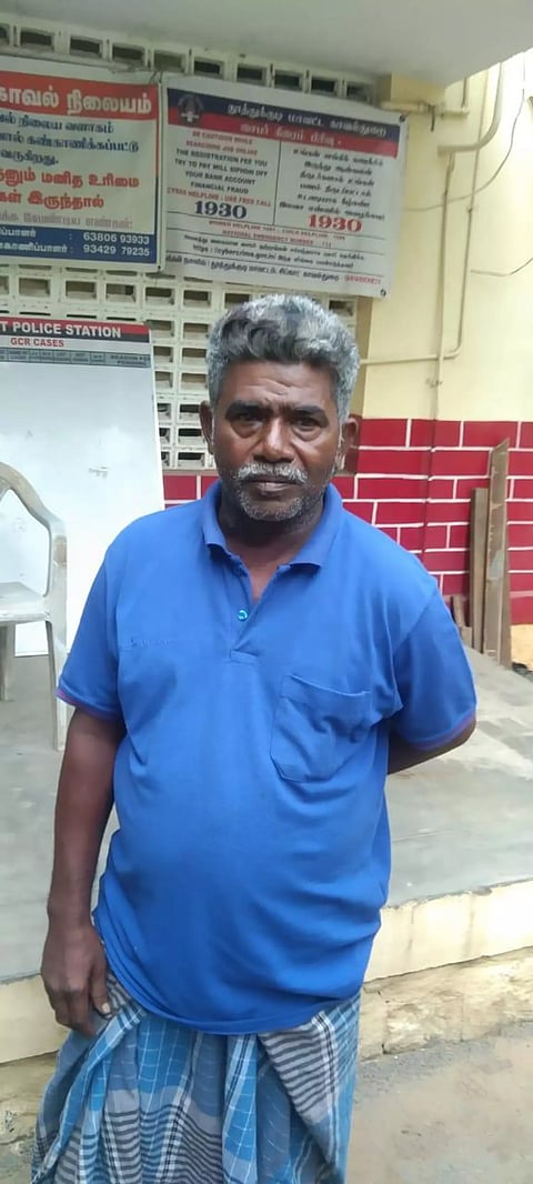 ஓட்டப்பிடாரம் அருகே பயங்கரம்:மனைவியை அடித்துக்கொன்ற டிரைவர்