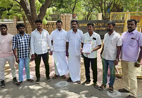 பனைத்தொழிலாளர்களை போலீசார் தொந்தரவு செய்வதை தடுக்க கோரிக்கை