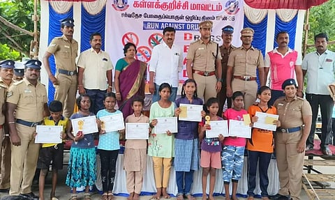 மணலூர்பேட்டையில் போதைப்பொருள் தடுப்பு விழிப்புணர்வு மினி மாரத்தான் போட்டி: டி.எஸ்.பி. மனோஜ்குமார் தொடங்கி வைத்தார்