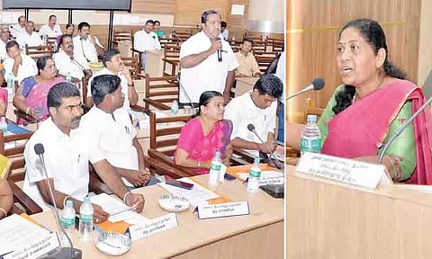 திட்டக்குழு உறுப்பினர்கள் 18 பேர் பதவியேற்பு