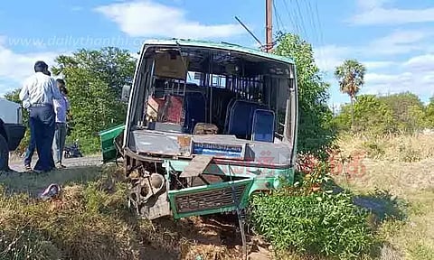 திருமங்கலம் அருகே அரசு பஸ்-கார் மோதல்; 10 பேர் படுகாயம்