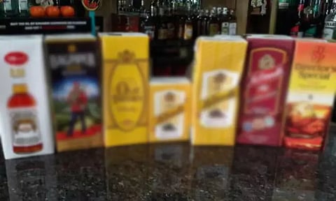 டெட்ரா பாக்கெட்டில் மதுபானங்கள் - தமிழக அரசு ஆலோசனை