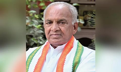 வனவிலங்குகள் நடமாட்டத்தை தடுக்க அதிகாரிகளுக்கு மந்திரி என்.எஸ்.போசராஜு உத்தரவு