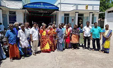 குடிநீர் வழங்காததை கண்டித்து ஊராட்சி ஒன்றிய அலுவலகத்தை முற்றுகையிட்ட பொதுமக்கள்