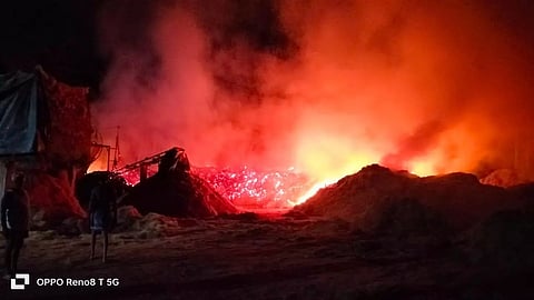 நார் தொழிற்சாலையில் திடீர் தீ விபத்து