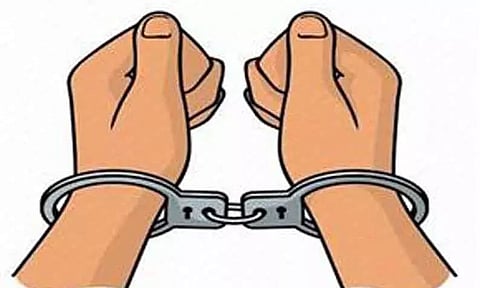 செல்போன் கடையில் திருட்டு வழக்கில் சிறுவன் கைது