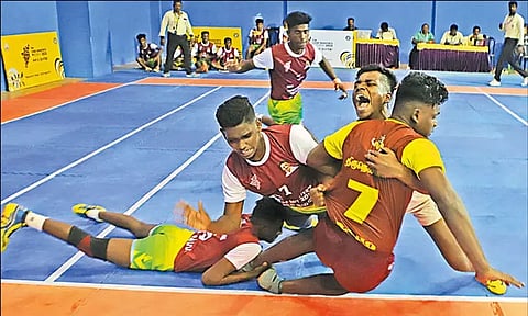 முதல்-அமைச்சர் கோப்பைக்கான மாநில கபடி விளையாட்டு போட்டி; நெல்லையை வீழ்த்தியது கோவை