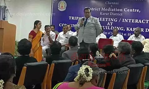 நீதிமன்றத்தில் உள்ள வழக்குகளை சமரச முறையில் தீர்த்து கொள்ள வேண்டும்