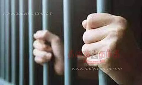 சிறுமிக்கு பாலியல் தொல்லை கொடுத்த வாலிபருக்கு 5 ஆண்டு சிறை