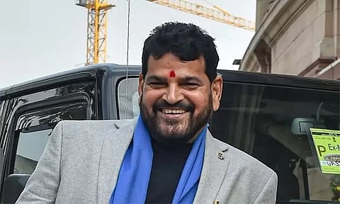 பிரிஜ் பூஷன் மீது பாலியல் புகார்; பதில் மனு தாக்கல் செய்ய வீராங்கனைக்கு கோர்ட்டு உத்தரவு