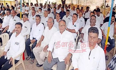 வக்கீல்கள் உண்ணாவிரத போராட்டம்