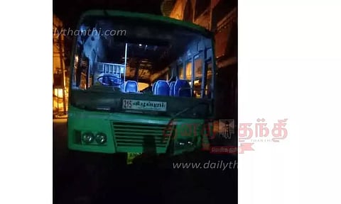 அரசு பஸ் மோதியதில் மின்கம்பம் சரிந்து விழுந்து மூதாட்டி பலி