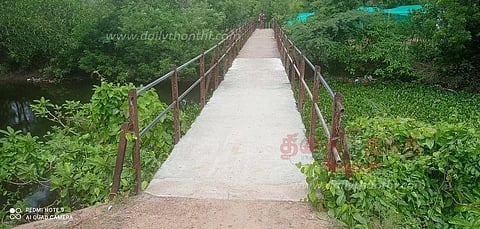 வடபாதிமங்கலத்தில் நடைபாலம் சீரமைக்கப்பட்டது