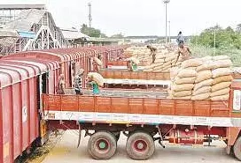 அரவைக்காக 2 ஆயிரம் டன் நெல்