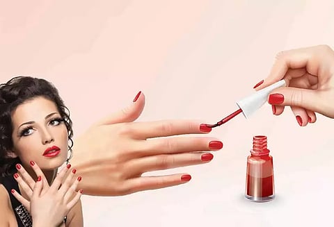 வசீகரிக்கும் நெயில் பாலிஷ் நிறங்கள்