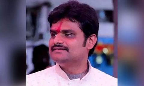 உப்பள்ளி-தார்வார் மாநகராட்சி கமிஷனர் ஒரே நாளில் அதிரடி இடமாற்றம்