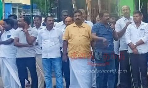 காங்கிரஸ் கட்சியினர் ஆர்ப்பாட்டம்