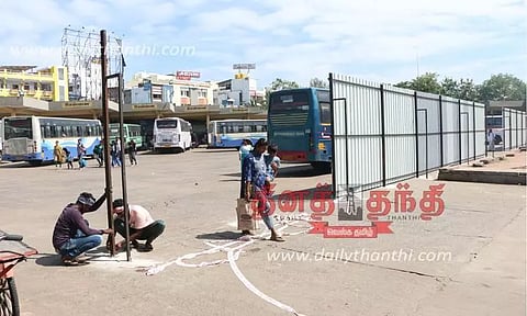 புதிய பஸ் நிலைய மேம்பாட்டு பணிகள் திடீர் நிறுத்தம்