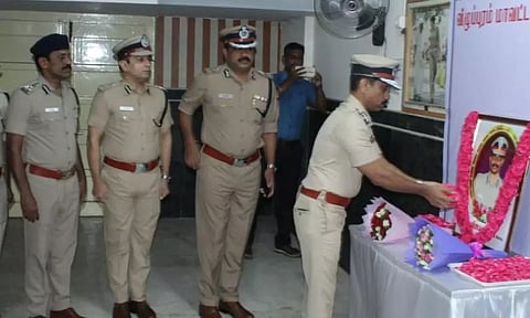 மனஅழுத்தத்தை போக்க போலீசாருக்கு வாரத்தில் ஒரு நாள் விடுமுறை