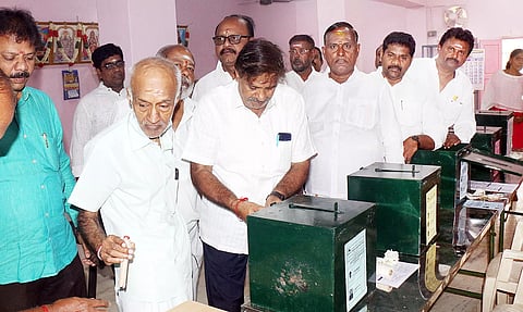 திரைப்பட வினியோகஸ்தர்கள் சங்க புதிய நிர்வாகிகள் தேர்வு