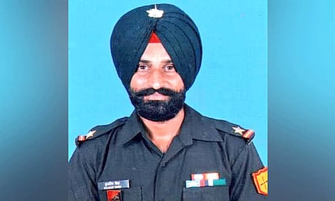 image tweeted by @Whiteknight_IA