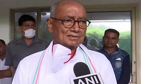 கோல்வால்கர் குறித்து அவதூறு: மத்திய பிரதேச முன்னாள் முதல்-மந்திரி திக்விஜய் சிங் மீது வழக்குப்பதிவு