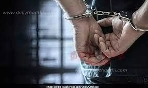 மதுவிற்ற வாலிபர் கைது