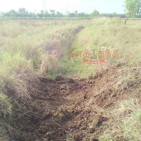 சி மற்றும் டி பிரிவு வாய்க்கால்களை முழுமையாக தூர்வார வேண்டும்