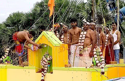 தொம்பரகாம்பட்டியில்வீர ஆஞ்சநேயர் கோவில் கும்பாபிஷேக விழா