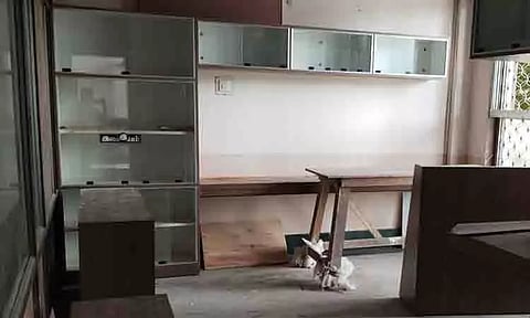 கரூர் கலெக்டர் அலுவலகத்தில் புதிய நூலகம்