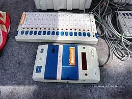 மின்னணு வாக்குப்பதிவு எந்திரங்கள் கண்டெடுப்பு