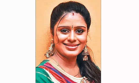 பிரபல நடிகை வீட்டில் கொள்ளை