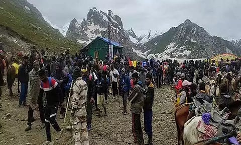 காஷ்மீரில் அமர்நாத் யாத்திரை மீண்டும் தொடங்கியது