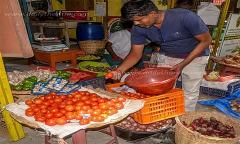தக்காளி, சின்னவெங்காயத்தை தொடர்ந்து இஞ்சி விலையும் அதிகரிப்பு