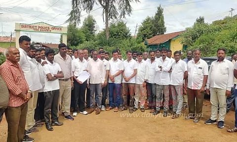 வாகன தணிக்கை செய்து அபராதம் விதிக்க வேண்டும்