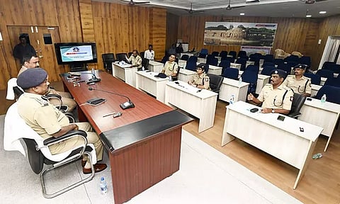 பெண்கள், குழந்தைகளுக்கு எதிரான குற்றங்களை தடுக்க வேண்டும்