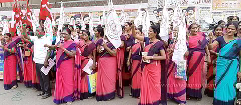 அங்கன்வாடி ஊழியர்கள் ஆர்ப்பாட்டம்