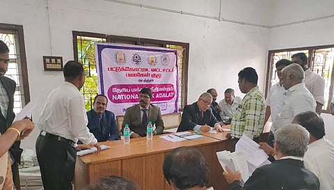 சிறப்பு மக்கள் நீதிமன்றத்தில் 36 வழக்குகளுக்கு தீர்வு