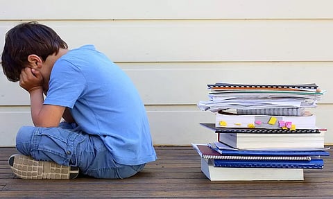 7,215 பேர் எழுத, படிக்க தெரியாதவர்கள்