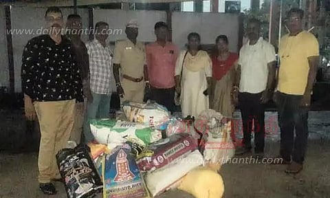 ரெயிலில் ரேஷன் அரிசி கடத்திய 3 பேர் கைது