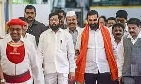 தகுதி நீக்க வழக்கு நோட்டீசுக்கு பதில் அளிக்க கூடுதல் கால அவகாசம் கேட்கும் சிவசேனா எம்.எல்.ஏ.க்கள்